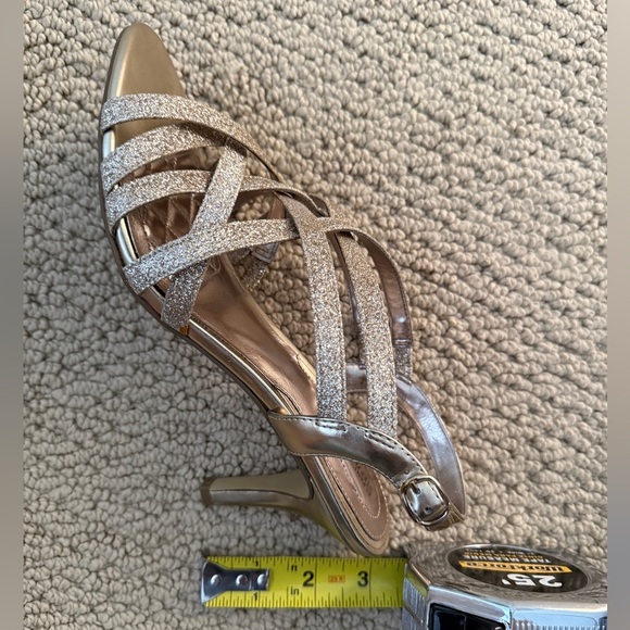 ALFANI Step N Flex Gold Sandals w/ Buckle Strap Dressy Women 7.5, 7-1/2 M - Picture 7 of 7